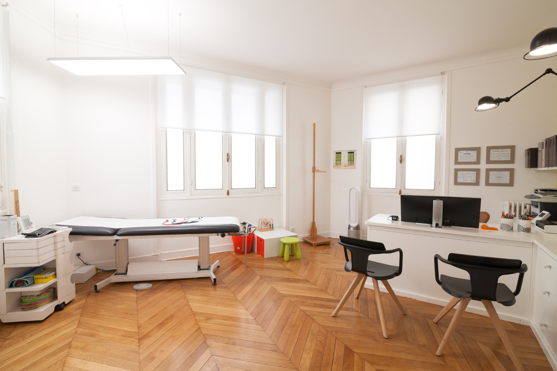 Salle de consultation du cabinet du Docteur Marine Le Duc-Solus à Neuilly-sur-Seine